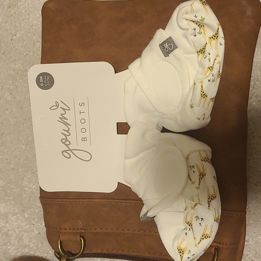 Goumi booties